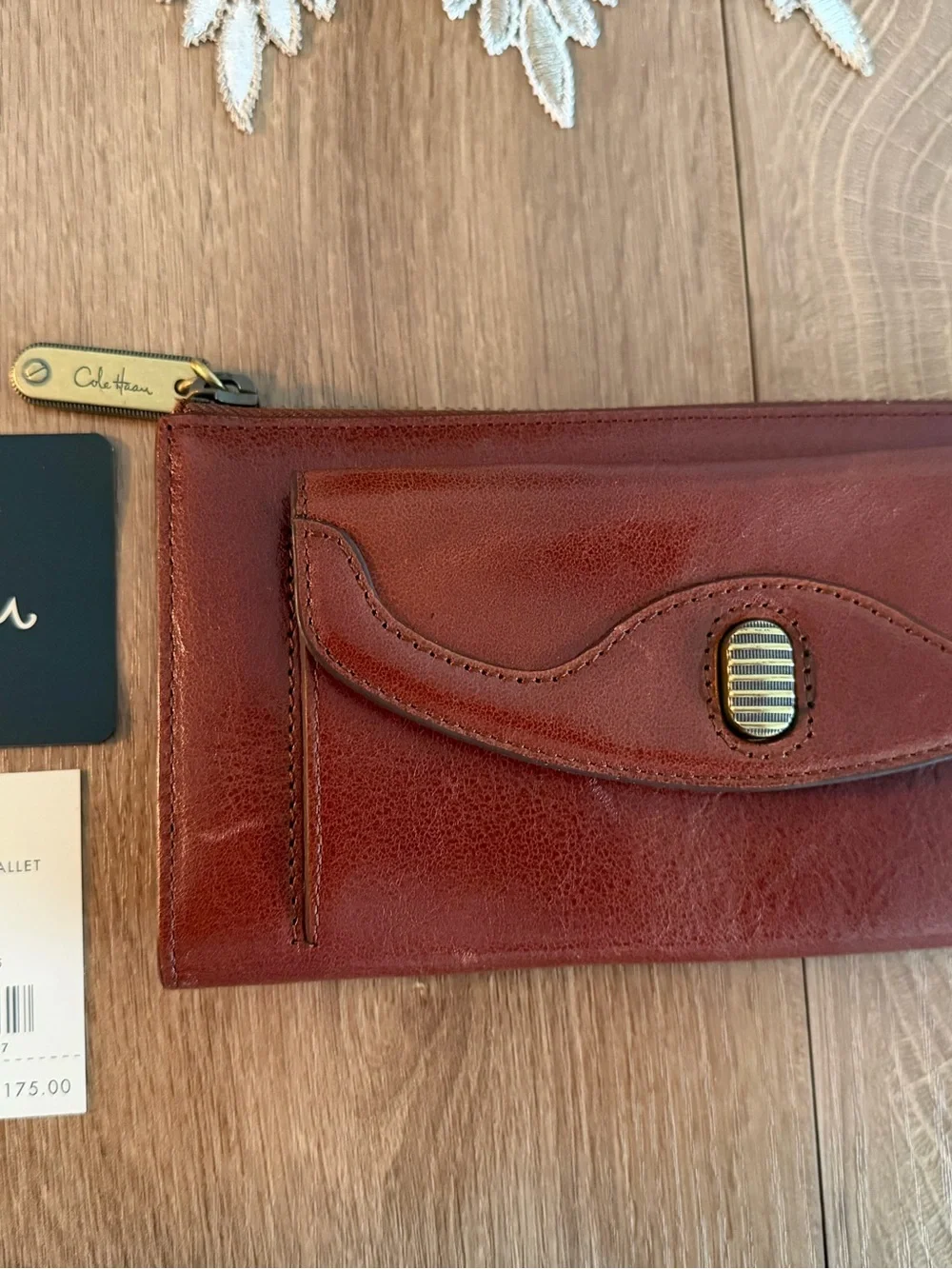 Cole Haan Clutch Wallet 16 card slots Outside Turnlock Pocket Rust Leather